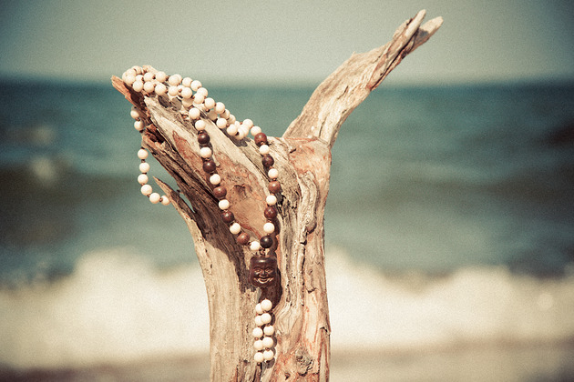 wisiory HAPPY BUDDA mala naszyjnik z kamienia rzecznego