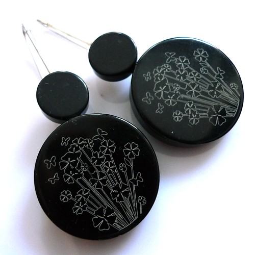 ORNAMENTalcee ola