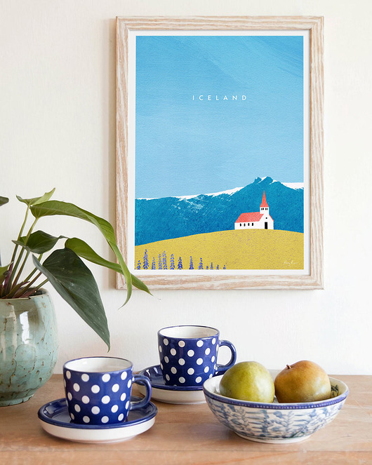 plakaty Islandia - kościół Reyniskirkja z czerwonym dachem - plakat fine art