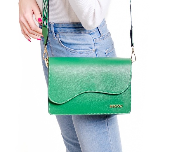 torby na ramię Torba skórzana  z ozdobnym paskiem (6998)