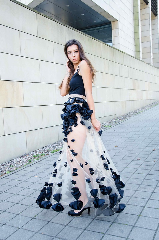 sukienki maxi damskie elegancka czarna sukienka z aplikacją