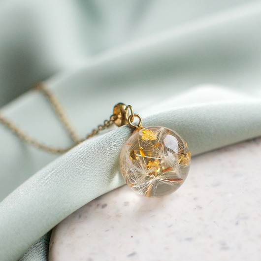 wisiory Wisiorek z rzęsek dmuchawca