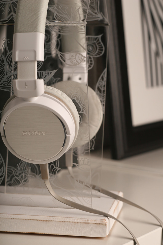 Stojak na słuchawki White Flower Headphone Stand Lenardoff