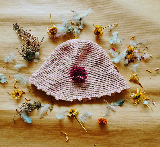 kapelusze damskie BUCKET HAT w pudrowym różu
