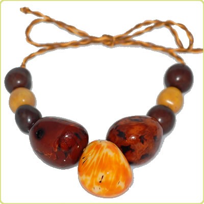 n102 - Naszyjnik Wilmy z orzechów tagua Galeria Macondo