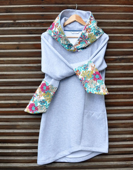Flowers Tall szara bluza z kapturem DISTENSE