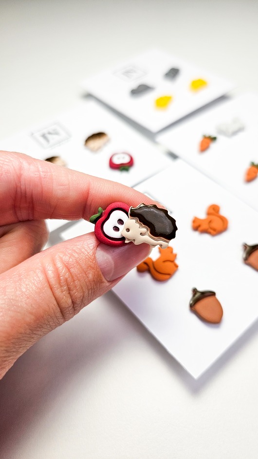 kolczyki z masy plastycznej Zestaw jesiennych kolczyków - jeż i jabłko