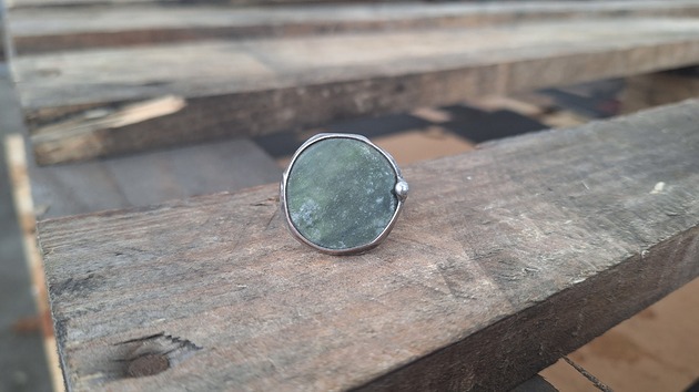 pierścionki - różne Na trawie - pierścionek regulowany