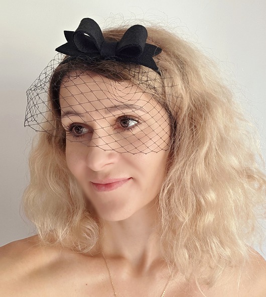 fascynatory Fascynator  czarny elegancki  kokarda z woalką halloween