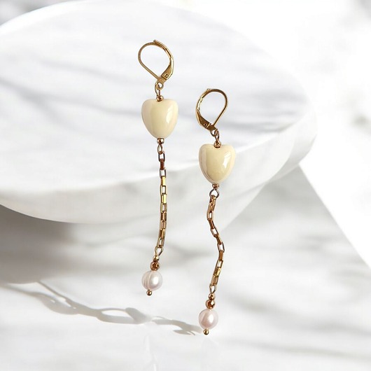 kolczyki z kamieniami Kolczyki dłuuugie : serduszka ceramiczne i perły : żółte