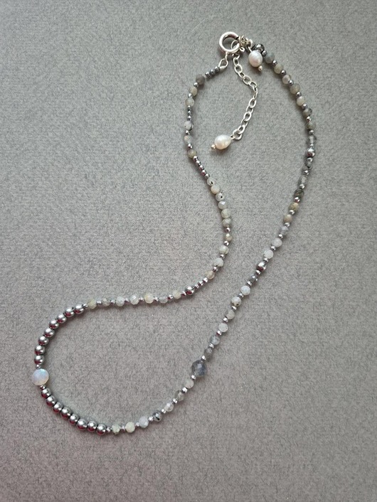 chokery Srebrny naszyjnik labradorytów, pereł i srebrnych hematytów