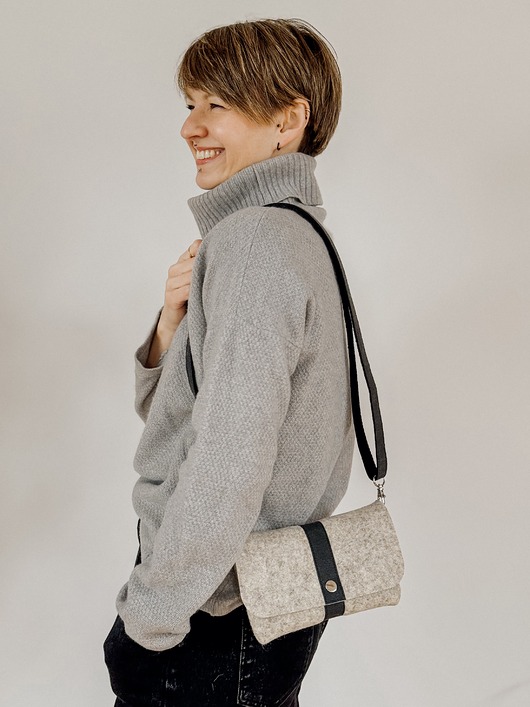 saszetka nerka Marmollada - torebka filcowa mała BEŻOWA + c