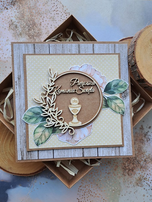 kartki scrapbooking Kartka na Komunię dla dziewczynki (w pudełku)