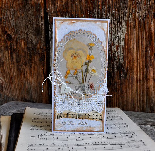 kartki scrapbooking Kartka ślubna z suszonymi kwiatami