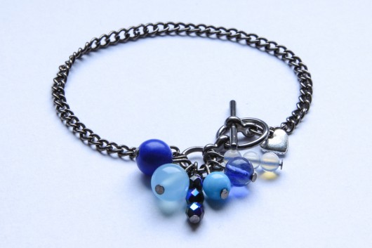 na pojedynczym łańcuszku DOTS handmade