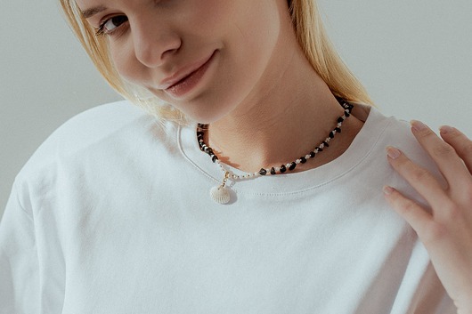 bransoletki z kamieni naturalnych Surowy Choker z Muszlą Obsydianem i Perłami