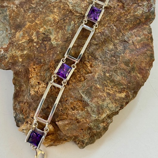 bransoletki srebrne VINTAGE - bransoletka damska z fioletowymi cyrkoniami.