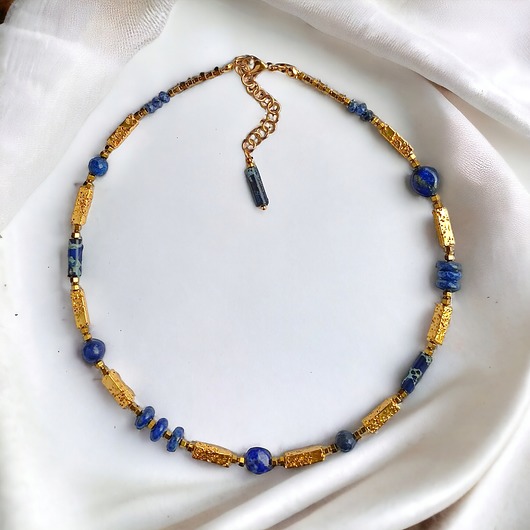 chokery Naszyjnik LAPIS LAZULI i  LAWA : granatowo - złoty