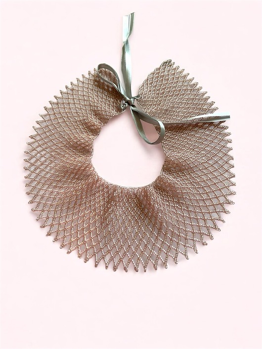 kolie Kolia koralikowa matowy srebrnoróżowy kołnierzyk z koralików, rękodzieło