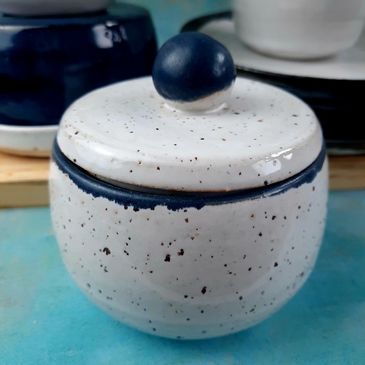 cukiernice Cukiernica ceramiczna z pokrywką  100% handmade  od polskiego ceramika