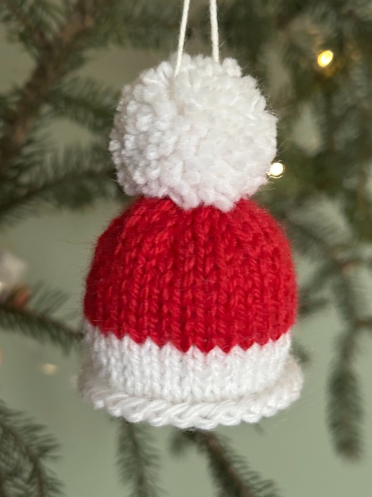 dekoracje świąteczne Ozdoba choinkowa, zawieszka, mini-czapeczka, czerwono-biała