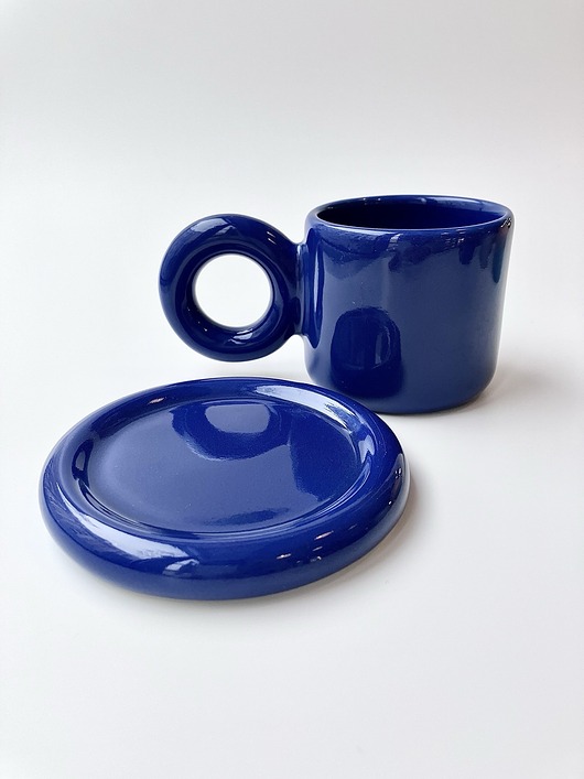 kubki Kubek Cobalt /300ml/ze spodkiem.  Z serii Good Vibes