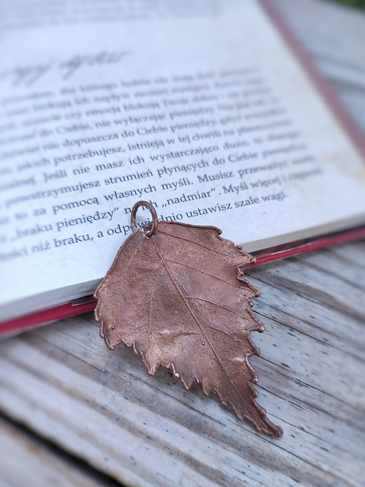 wisiory Liść brzozy miedziany duży III