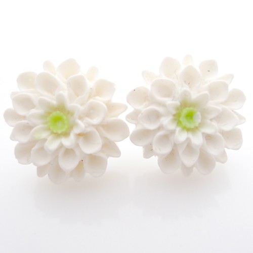 white - cynia ola
