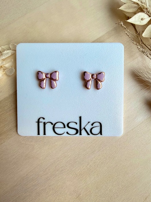 kolczyki z masy plastycznej Kolczyki Kokardki matowe ze srebrem - brudny róż