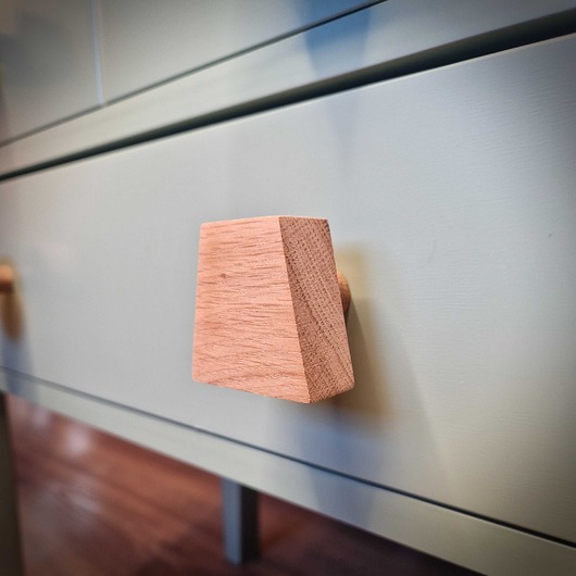 gałki do mebli Drewniane gałki do mebli, trapez z drewna asymetryczne