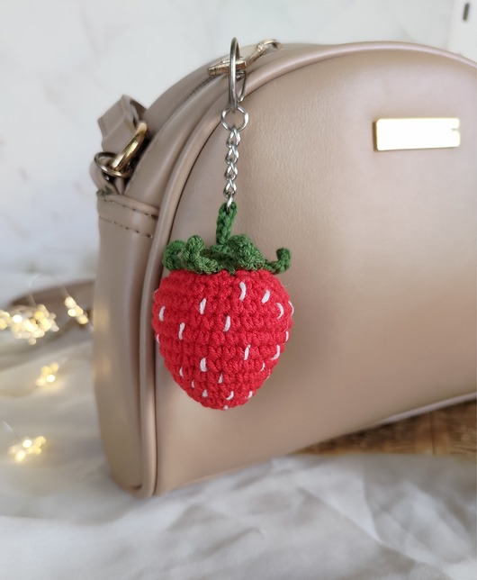 breloki Brelok truskawka, Brelok do kluczy, Brelok na prezent