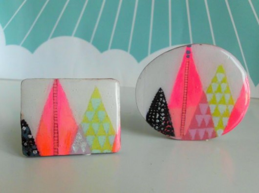 Brocha FLUO ISLAND Zwei frauen