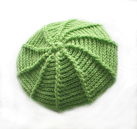 Beret jasna zieleń eulalia