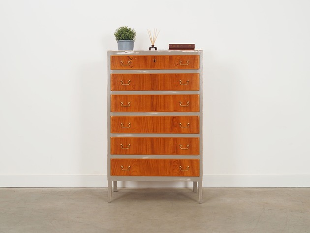 komody i szafki Komoda orzechowa, duński design, lata 60, produkcja: Dania