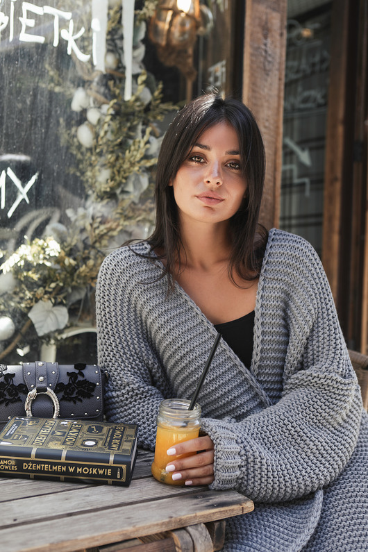 kardigany damskie Kardigan z szerokimi rękawami - szary (BK-037)