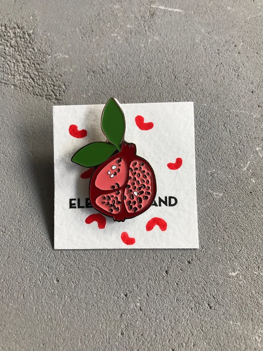 Pin metalowy Granat ELEMTHEBRAND