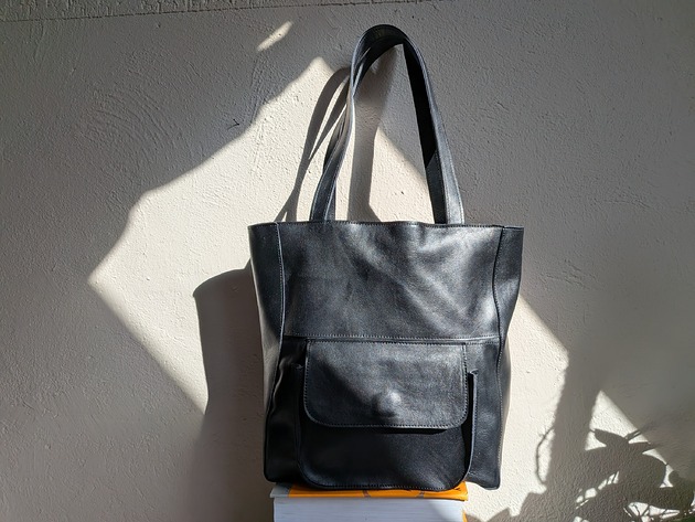 torby na ramię Czarna skórzana torba na ramię z kieszonką