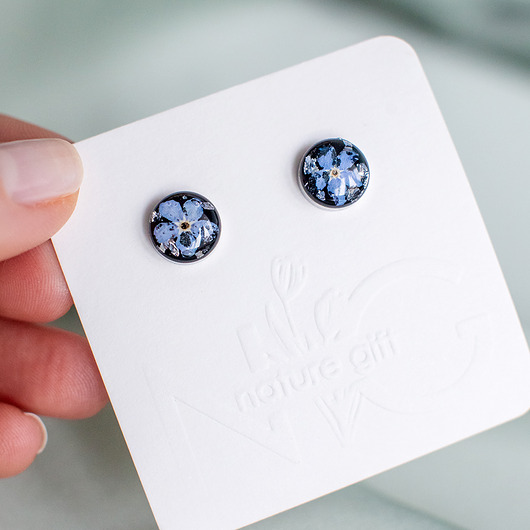 kolczyki z żywicy Kolczyki sztyfty z niezapominajkami