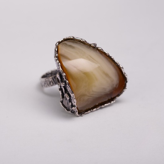 pierścionki srebrne Pierścionek z bursztynem bałtyckim morski motyw