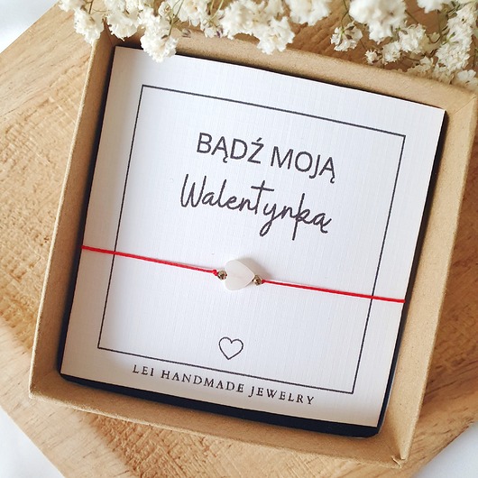 bransoletki na sznurku Bransoletka na WALENTYNKI z serduszkiem