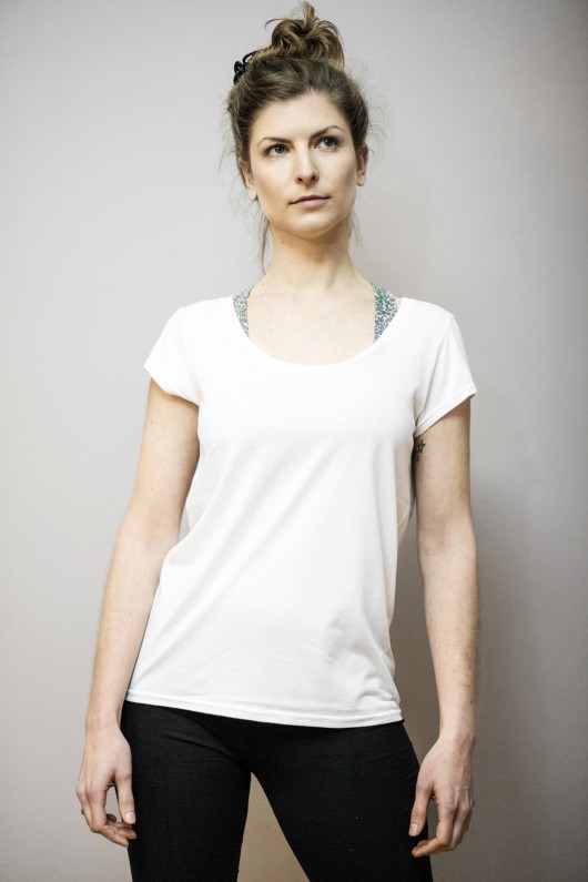biały t-shirt/ z organicznej bawełny SISS