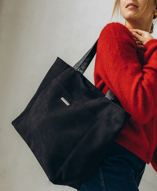 torby na ramię Torba Shopper z czarnego nubuku tapicerskiego.