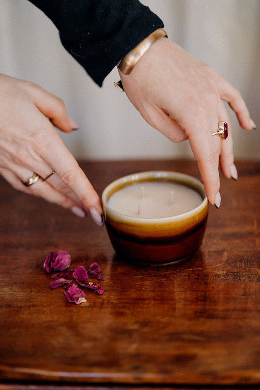 świece zapachowe Relaksacyjna świeca sojowa Vetiver Glow