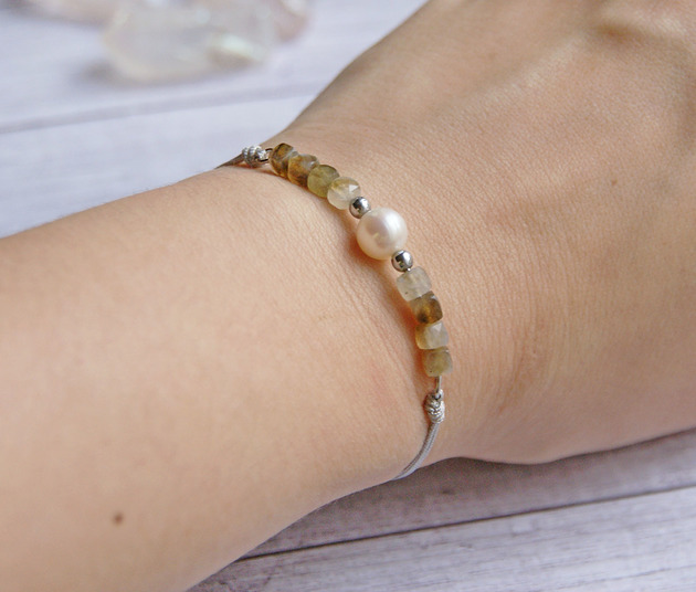 bransoletki z kamieni naturalnych Amulet - labradoryt & perła - koncentracja