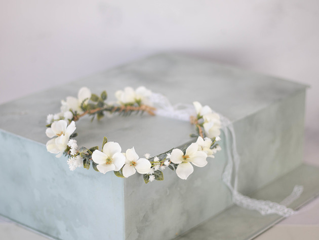 wianki komunijne Delikatny wianek komunijny z gipsówką