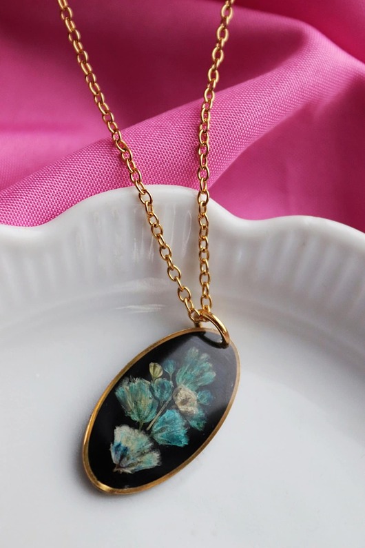 wisiory Naszyjnik z turkusową gipsówką