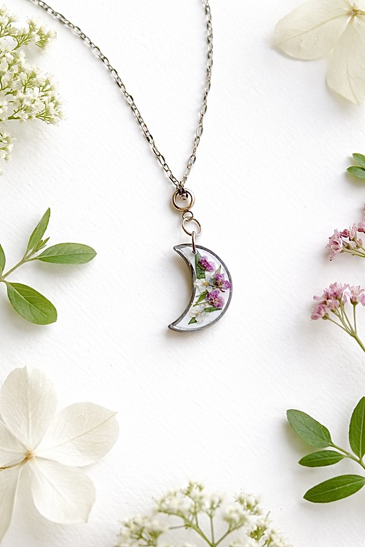 srebrne naszyjniki Naszyjnik księżyc z kwiatami - kolekcja wiosna 2026