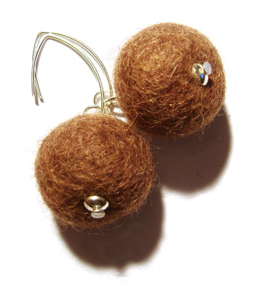 kule z filcu 1,5 cm Love Life and Forest