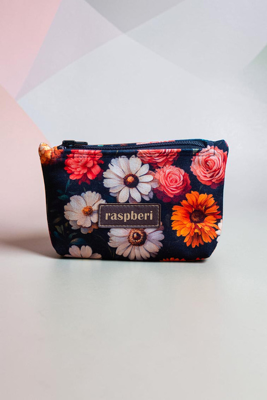 pokrowce i etui - na klucze Etui na klucze z czarnego weluru w kolorowe kwiaty handmade