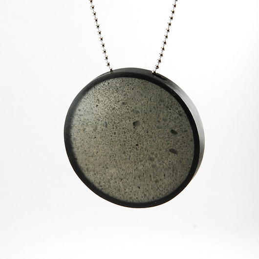 wisiory Szary naszyjnik księżycowy